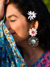Riri Shell Flower Earrings